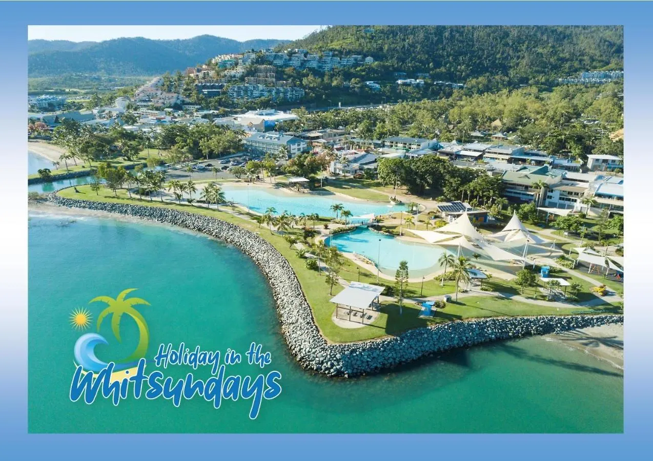 Ocean Views 16 Pool & Spa Wi-Fi Airlie Beach